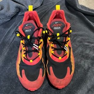 Nike Mens AirMax 270 React size 11.5
